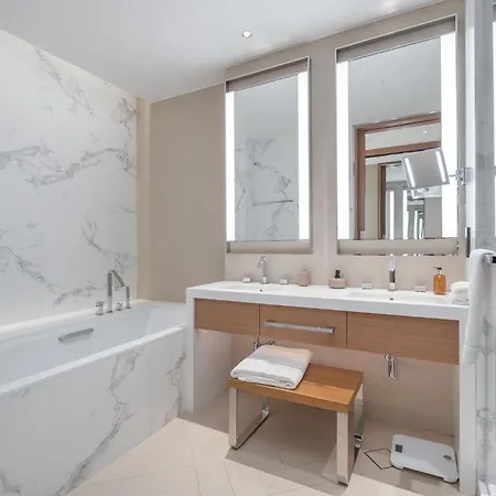 Address Residences Dubai Opera - Burj Khalifa City Views 1, 2, & 3-Bedroom Apartment 1 Minute Walk To Burj Khalifa, Dubai Mall, Dubai Fountain By Heaven Crest Exterior photo