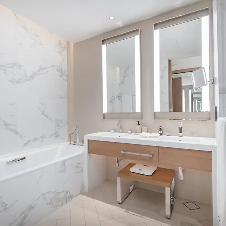 Address Residences Dubai Opera - Burj Khalifa City Views 1, 2, & 3-Bedroom Apartment 1 Minute Walk To Burj Khalifa, Dubai Mall, Dubai Fountain By Heaven Crest Exterior photo